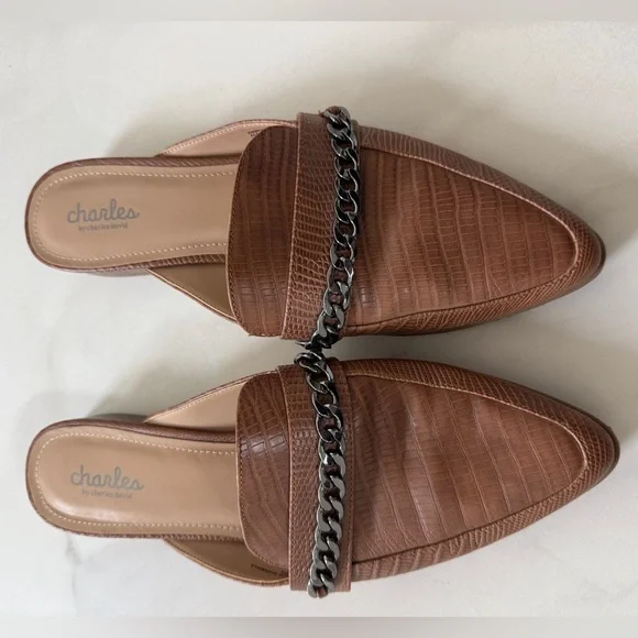 Charles David Brown Enya Mules Size 10 Brown Slip On Loafer Chain Accent - Picture 3 of 6